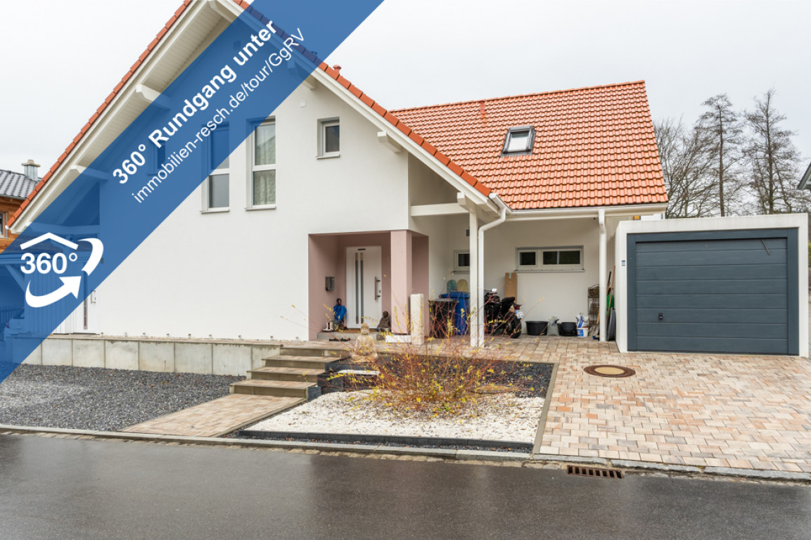 Deggendorf - Deggendorf: Neuwertiges Einfamilienhaus 63 m² Wohn-/Ess-/Kochbereich, 5 Schlafräume, KFW 55 Haus