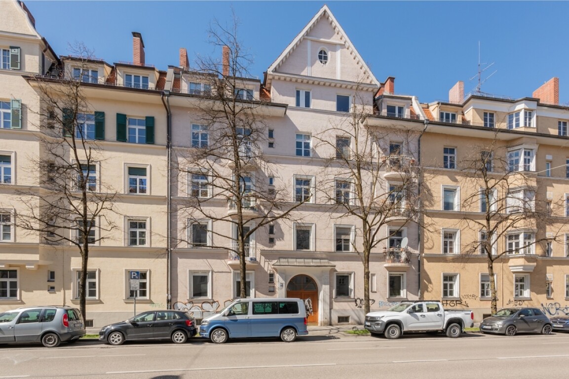 München - Charmante 2-Zimmer-Wohnung in denkmalgeschütztem Altbau – Im Herzen von München