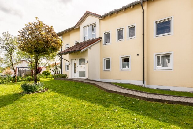 3-Zimmer-Wohnung - Moderne Stadtwohnung in ruhiger Lage! Großzügige 3-Zimmer-Wohnung, Baujahr 2002, kleine WEG