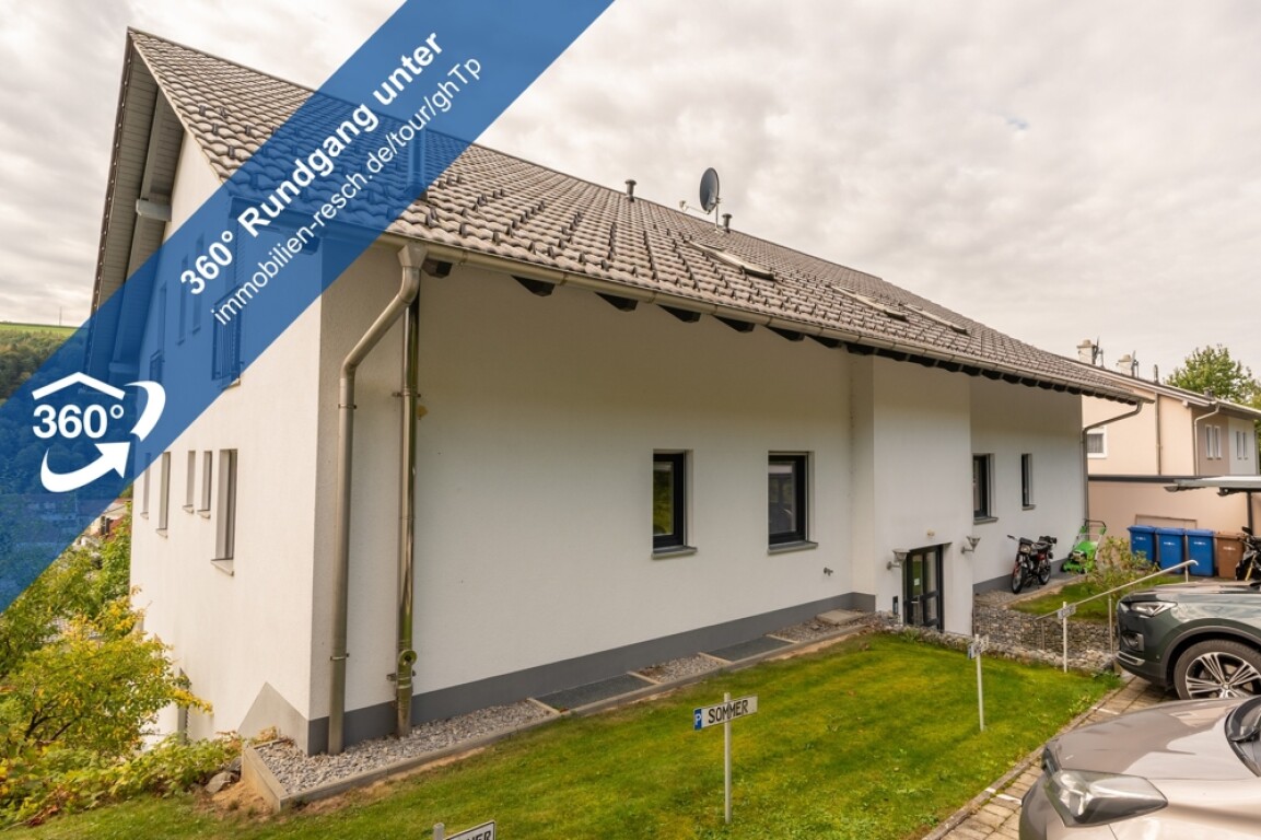 Obernzell - Blick über das Donautal und Obernzell! 2-Zimmer-Wohnung mit Tageslichtduschbad, Terrasse und EBK