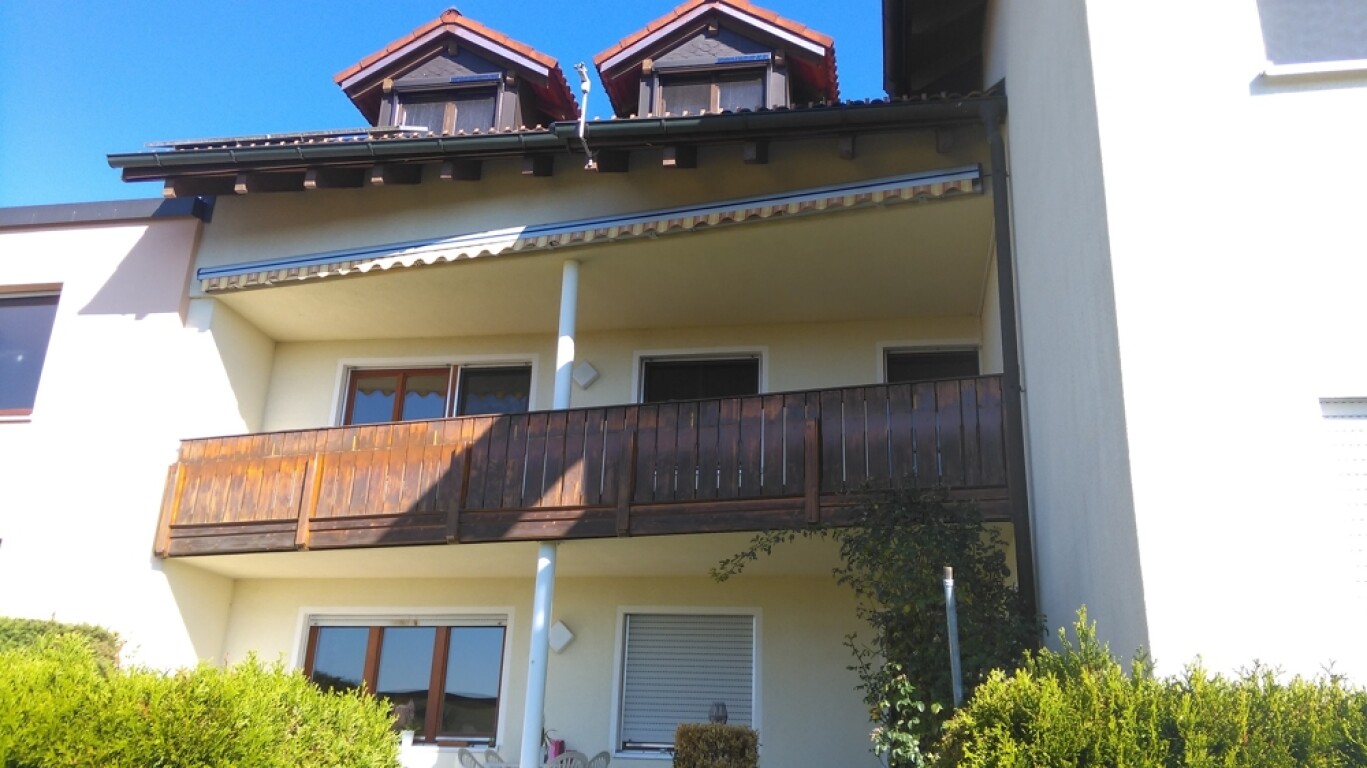 Im Zentrum von Passau-Hacklberg! 2-Zimmer-Erdgeschoss-Wohnung mit Tageslichtbad und Küche