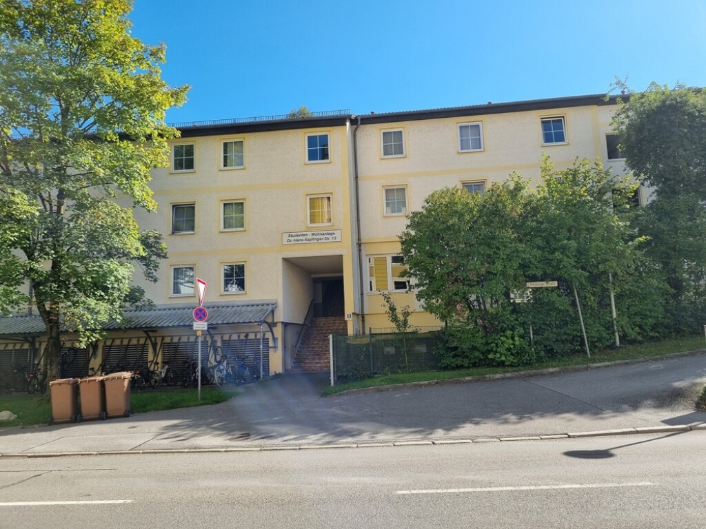 Passau - 2 Außenstellplätze in der Dr.-Hans-Kapfinger-Str.