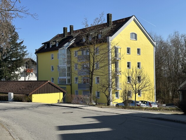 3-Zimmer-Wohnung - Initiative Altersvorsorge! 3-Zimmer-Wohnung mit zwei Balkonen, Wannenbad und Einzelgarage