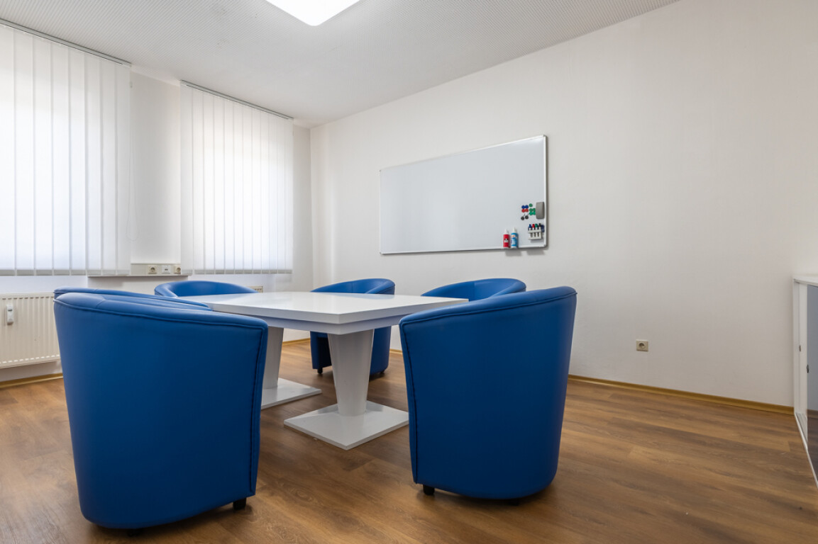 Kapitalanlage in Passau-Haidenhof-Süd Zwei ebenerdige vermietete Büroeinheiten
