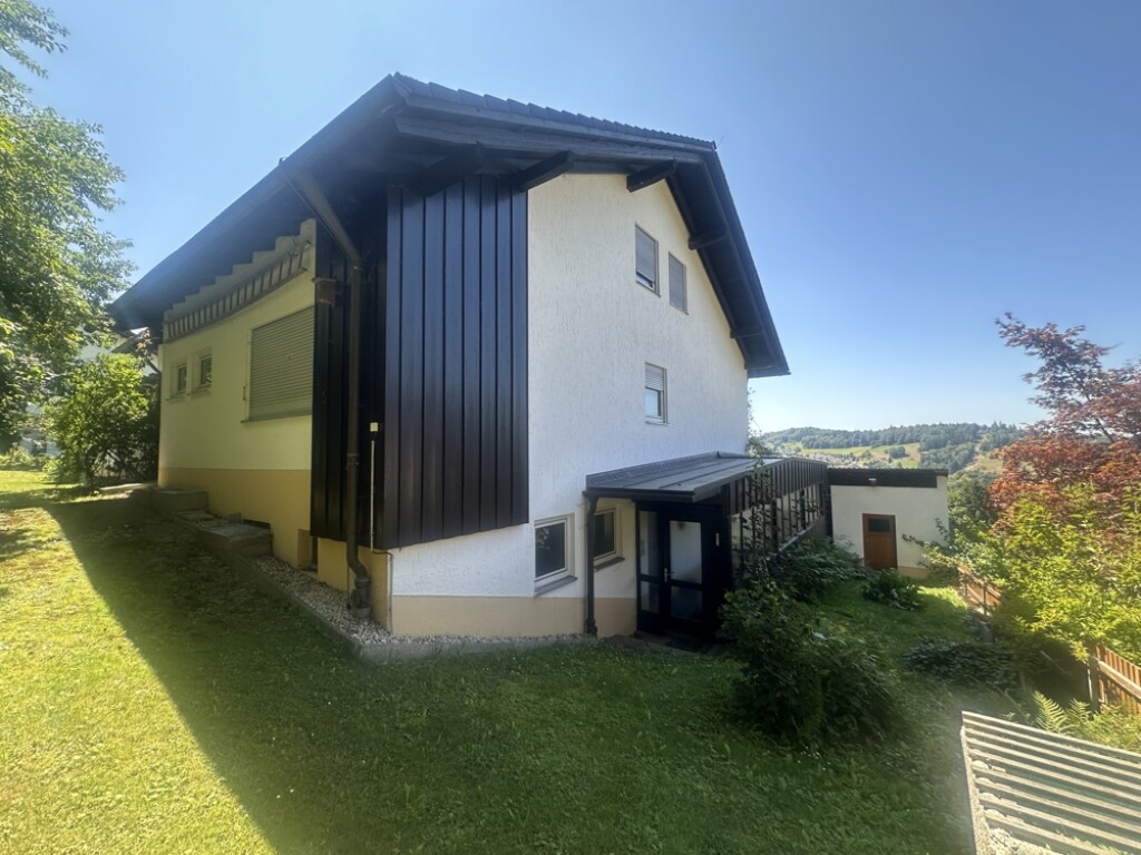 Großzügiges Wohnhaus Nähe Grafenau