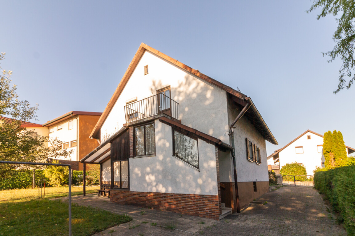 Passau - Passau-Neustift: Einfamilienhaus, Baujahr: 1958, total ruhige Lage, 732 m² ebener Grund