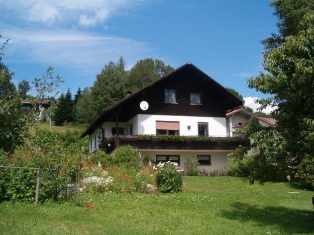 Einfamilienhaus mit Einliegerwohnung - Großzügiges Einfamilienhaus mit Einliegerwohnung Nähe Freyung/Mauth