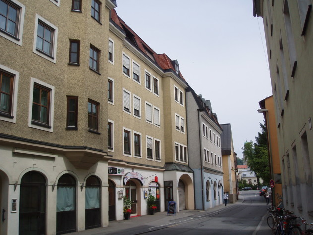 2-Zimmer-Dachgeschosswohnung in Passau-Innstraße - Wohnen zwischen Stadtzentrum und Universität!