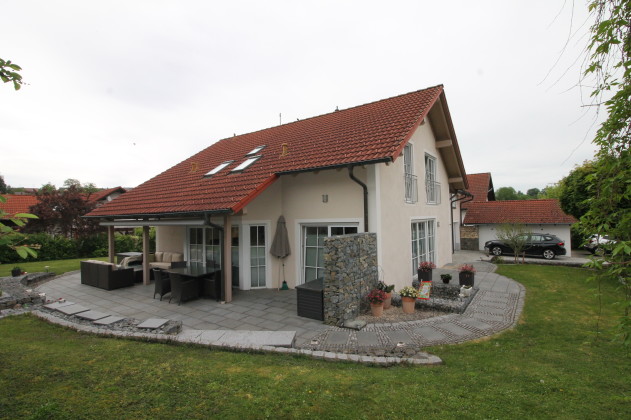 Einfamilienhaus - Passau-Süd 8 km: Einfamilienhaus im erstklassigem Pflegezustand